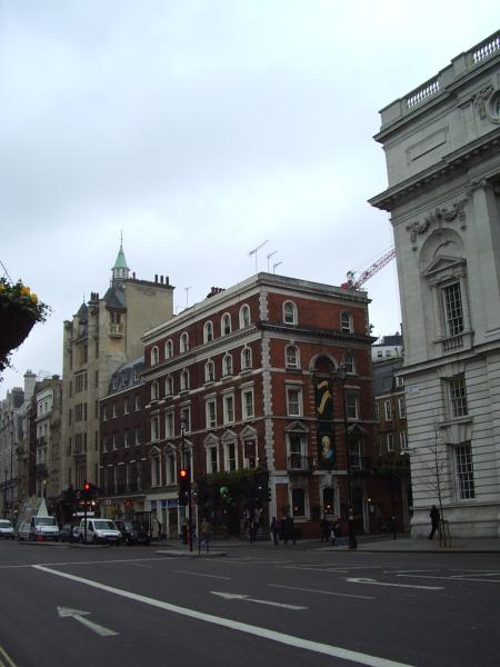 The way to Trafalgar Square