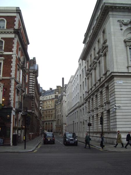 The way to Trafalgar Square